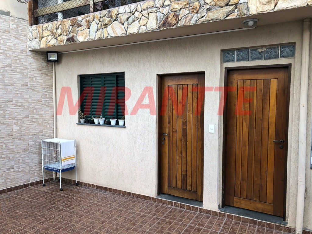 Sobrado de 268m² com 4 quartos em Tremembe