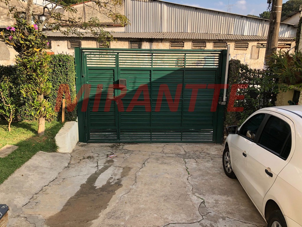 Sobrado de 268m² com 4 quartos em Tremembe