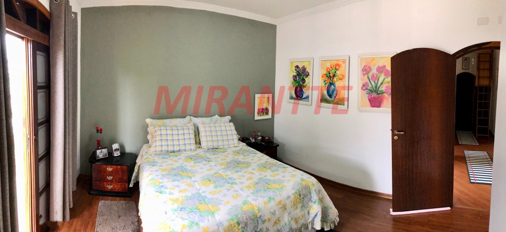 Sobrado de 268m² com 4 quartos em Tremembe