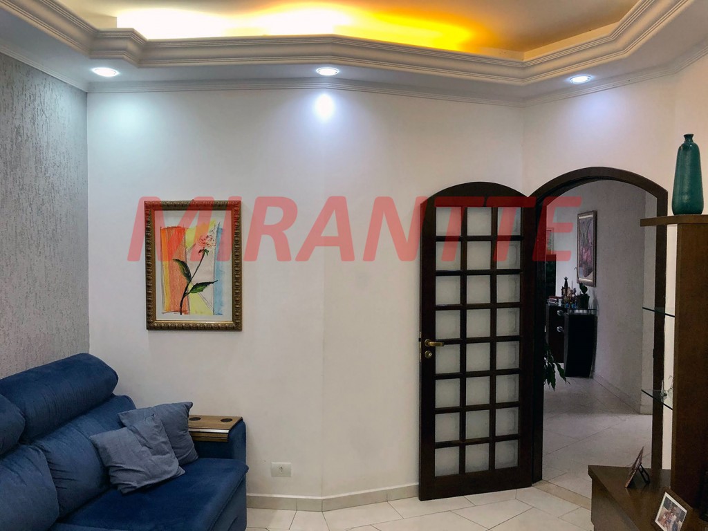 Sobrado de 268m² com 4 quartos em Tremembe