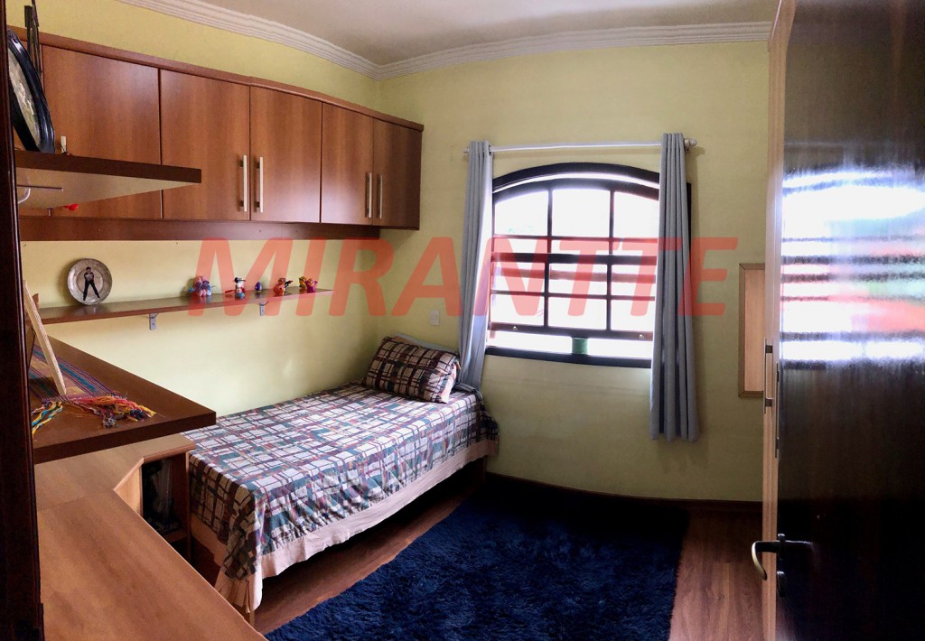 Sobrado de 268m² com 4 quartos em Tremembe