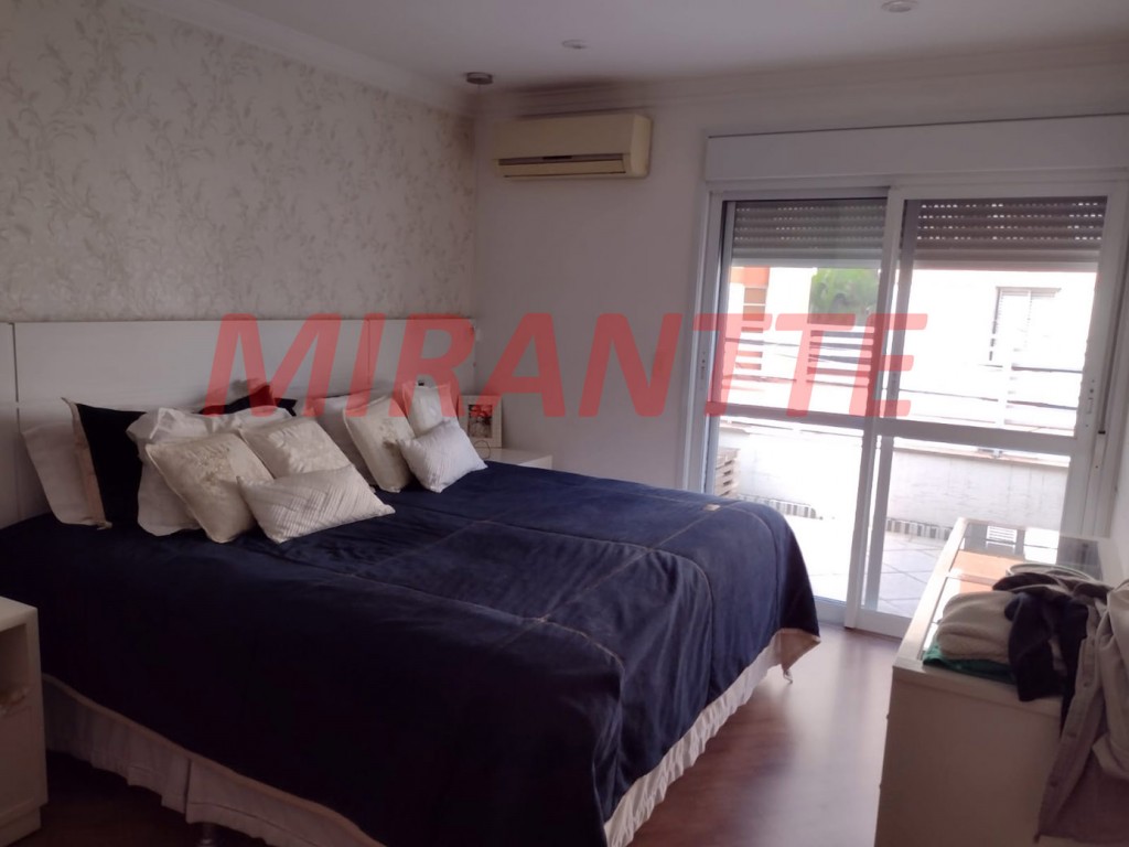 Sobrado de 197m² com 3 quartos em Santana