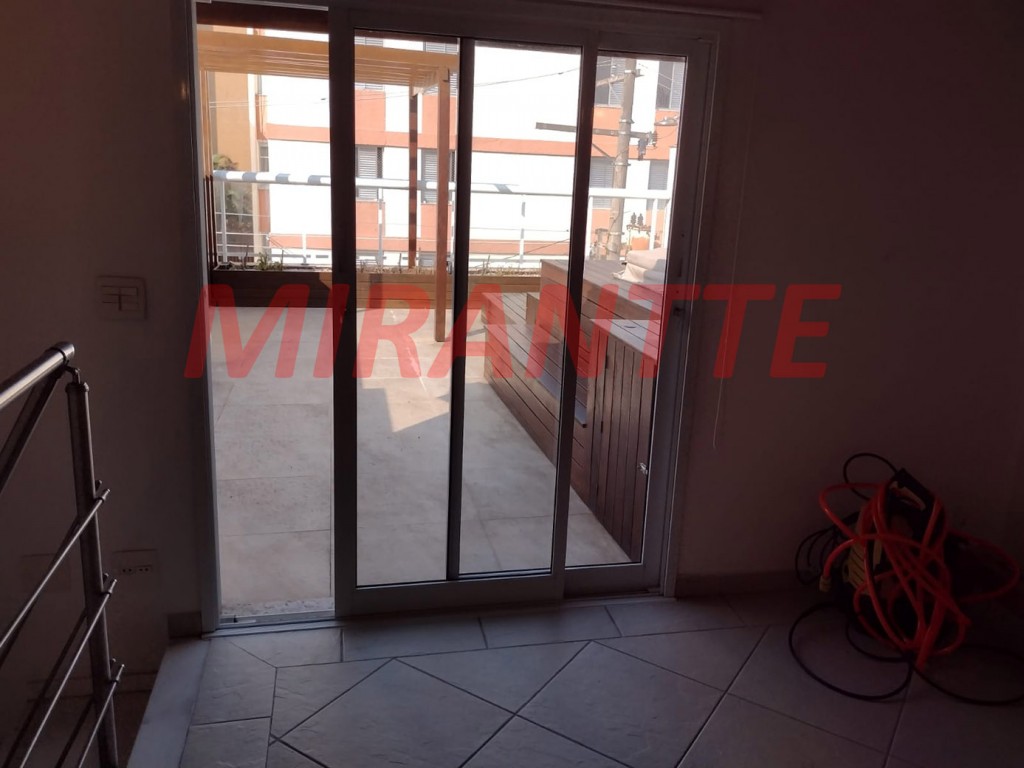 Sobrado de 197m² com 3 quartos em Santana