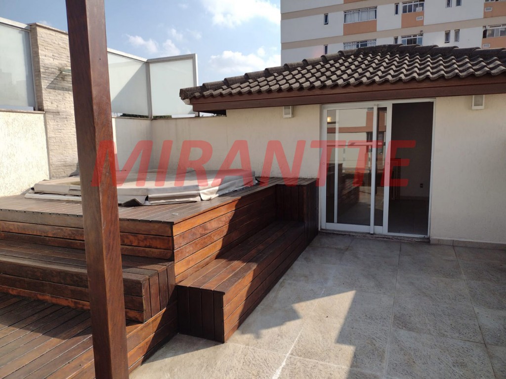 Sobrado de 197m² com 3 quartos em Santana