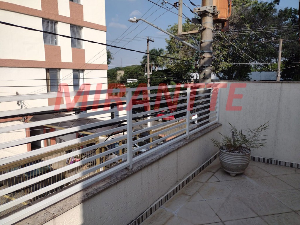 Sobrado de 197m² com 3 quartos em Santana