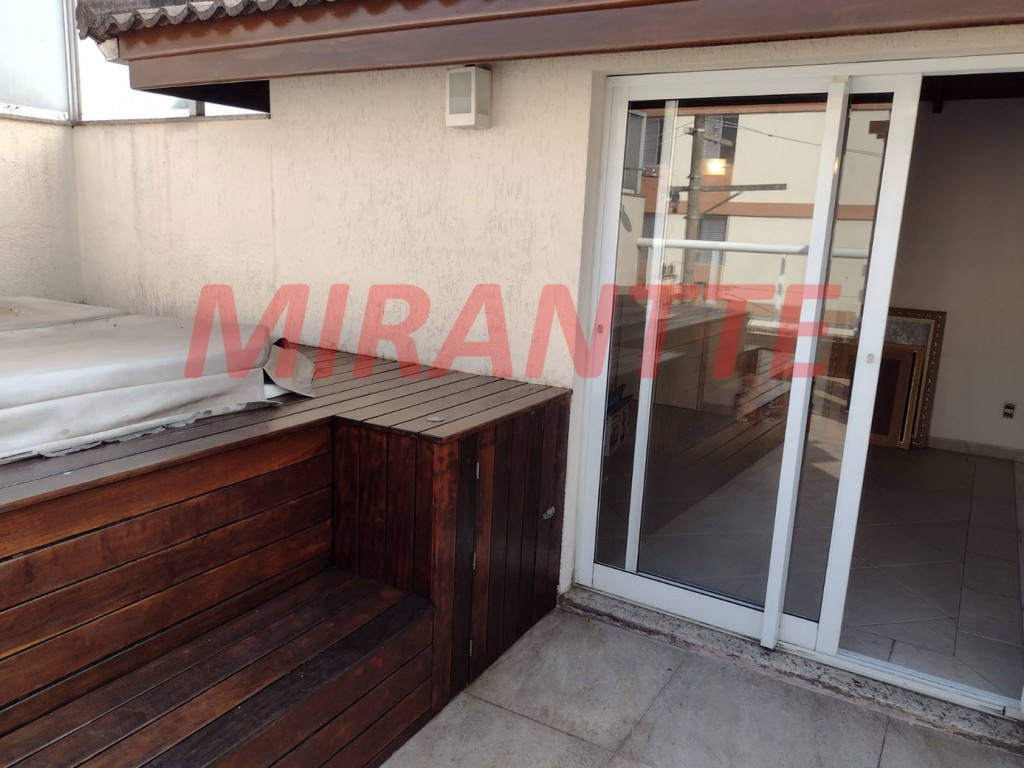 Sobrado de 197m² com 3 quartos em Santana