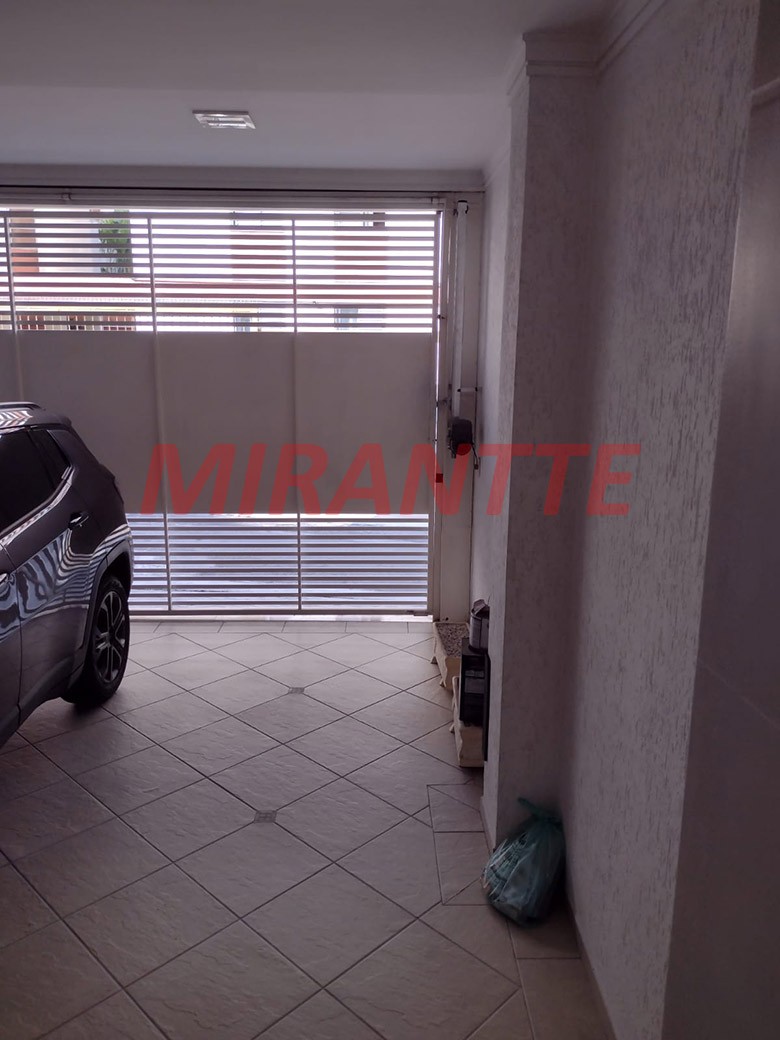 Sobrado de 197m² com 3 quartos em Santana