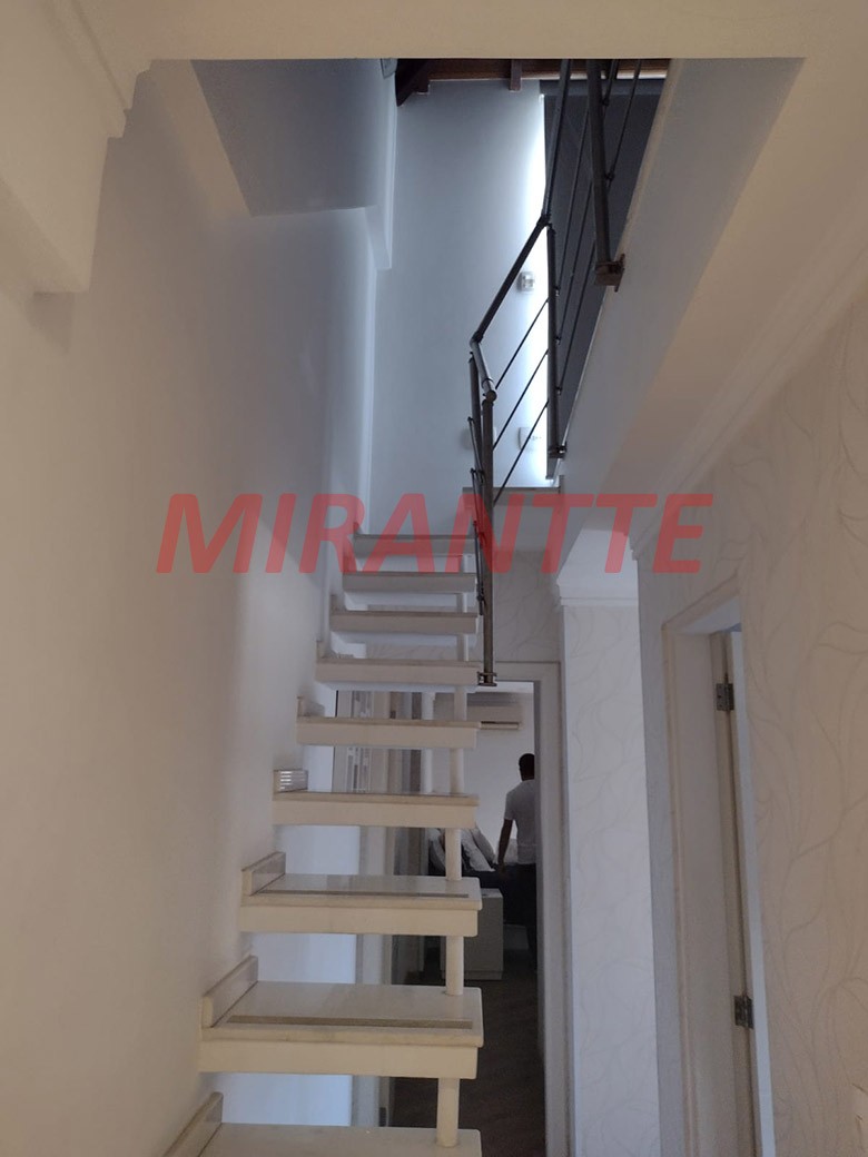 Sobrado de 197m² com 3 quartos em Santana