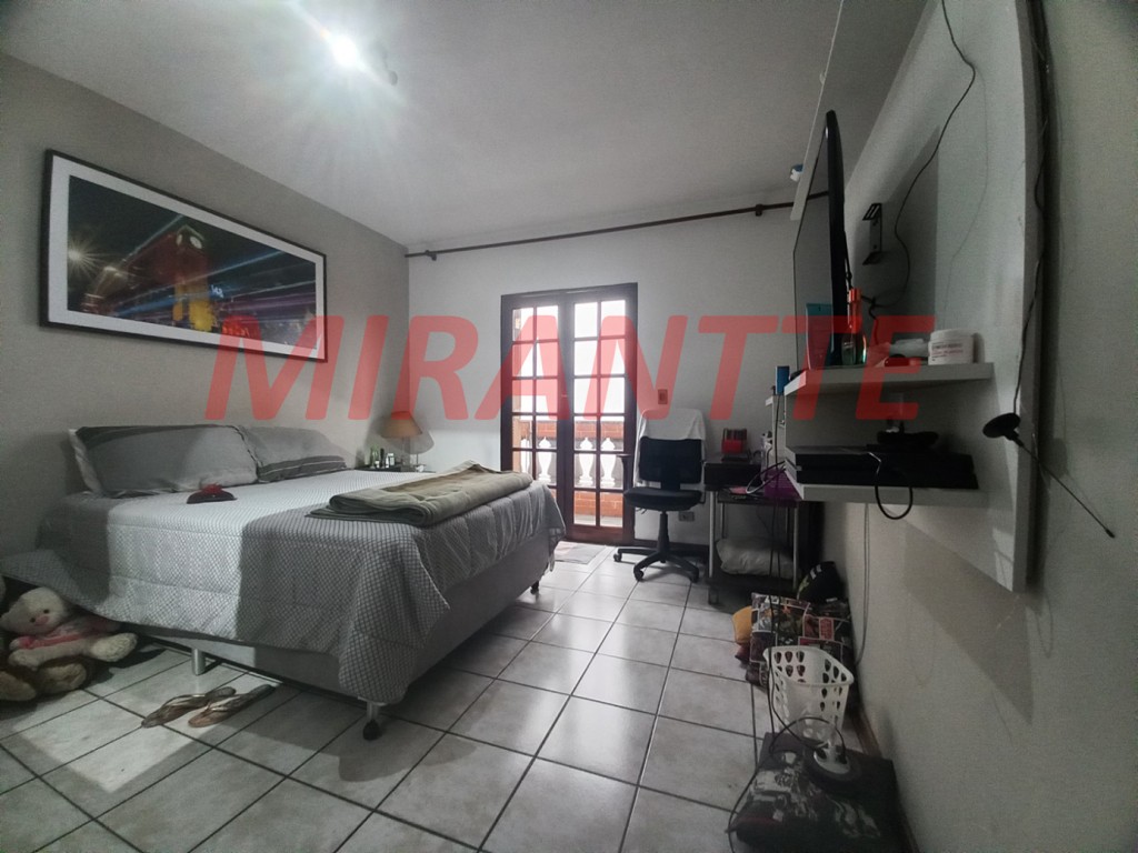 Sobrado de 235m² com 3 quartos em Parque Continental