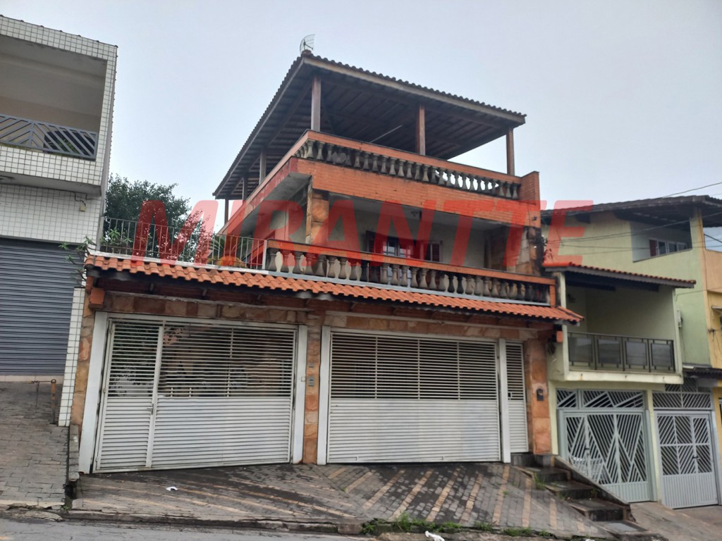Sobrado de 235m² com 3 quartos em Parque Continental