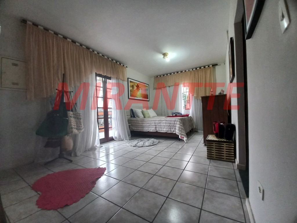 Sobrado de 235m² com 3 quartos em Parque Continental