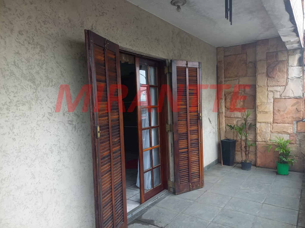 Sobrado de 235m² com 3 quartos em Parque Continental