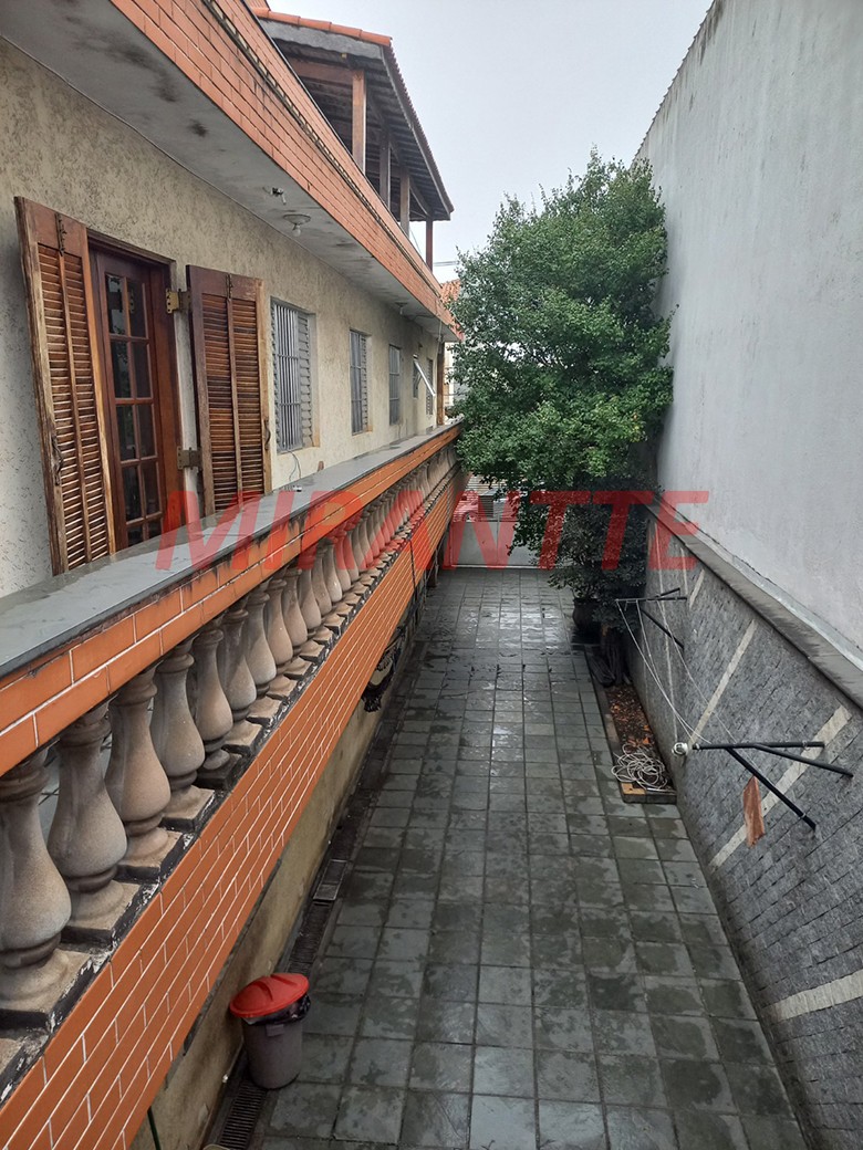 Sobrado de 235m² com 3 quartos em Parque Continental