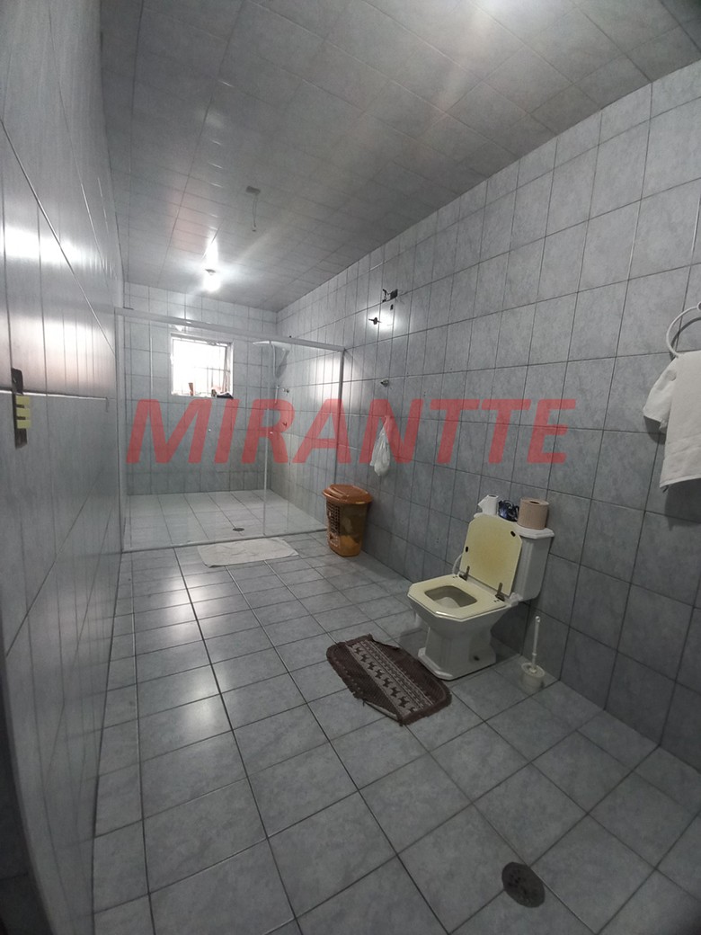 Sobrado de 235m² com 3 quartos em Parque Continental