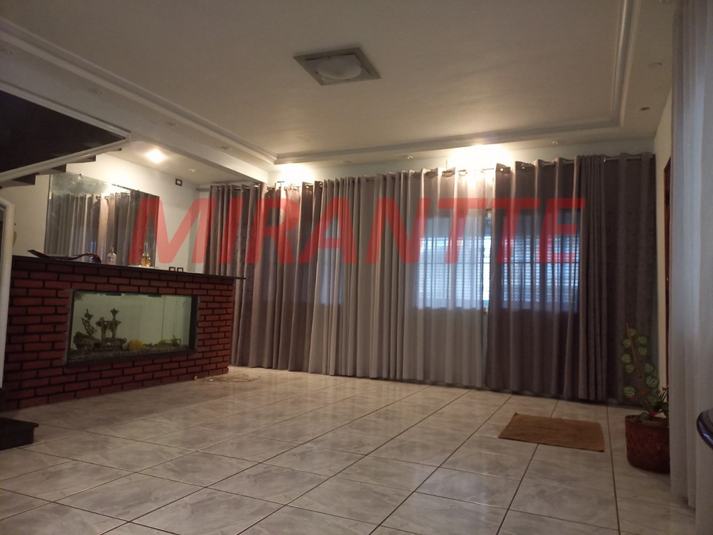 Sobrado de 235m² com 3 quartos em Parque Continental
