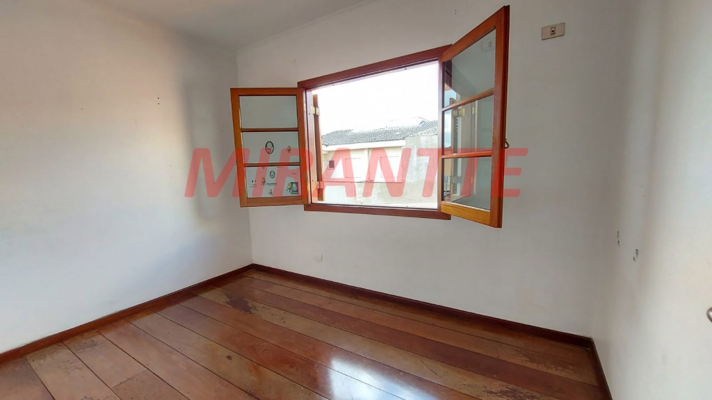 Sobrado de 196m² com 4 quartos em Vila Nova Mazzei