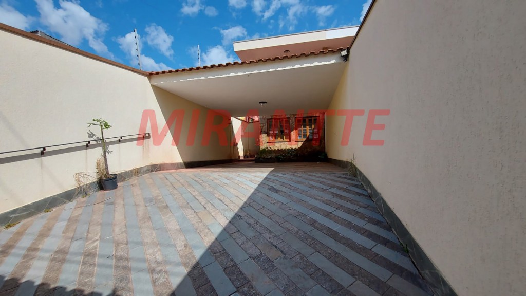 Sobrado de 196m² com 4 quartos em Vila Nova Mazzei