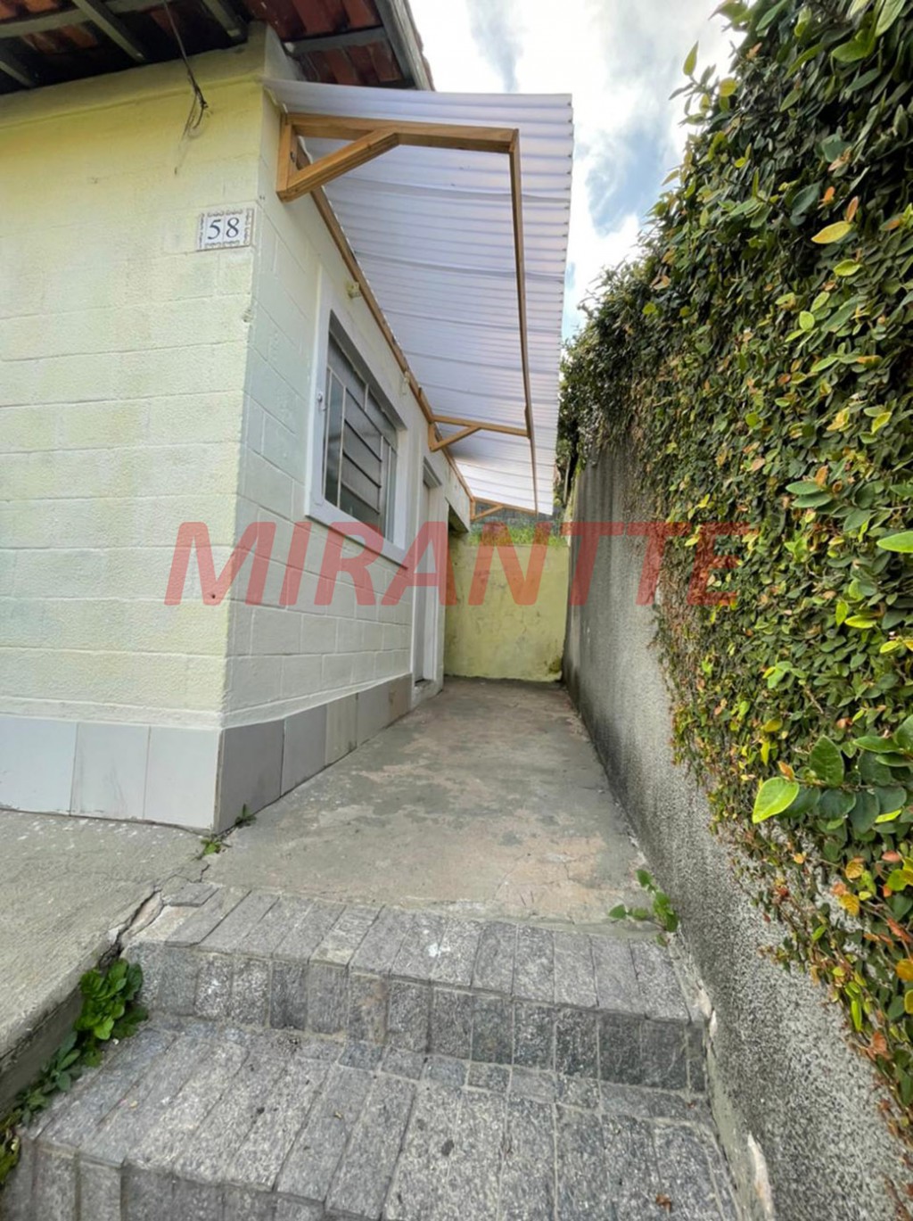 Sobrado de 90m² com 1 quarto em Jardim Virginia Bianca
