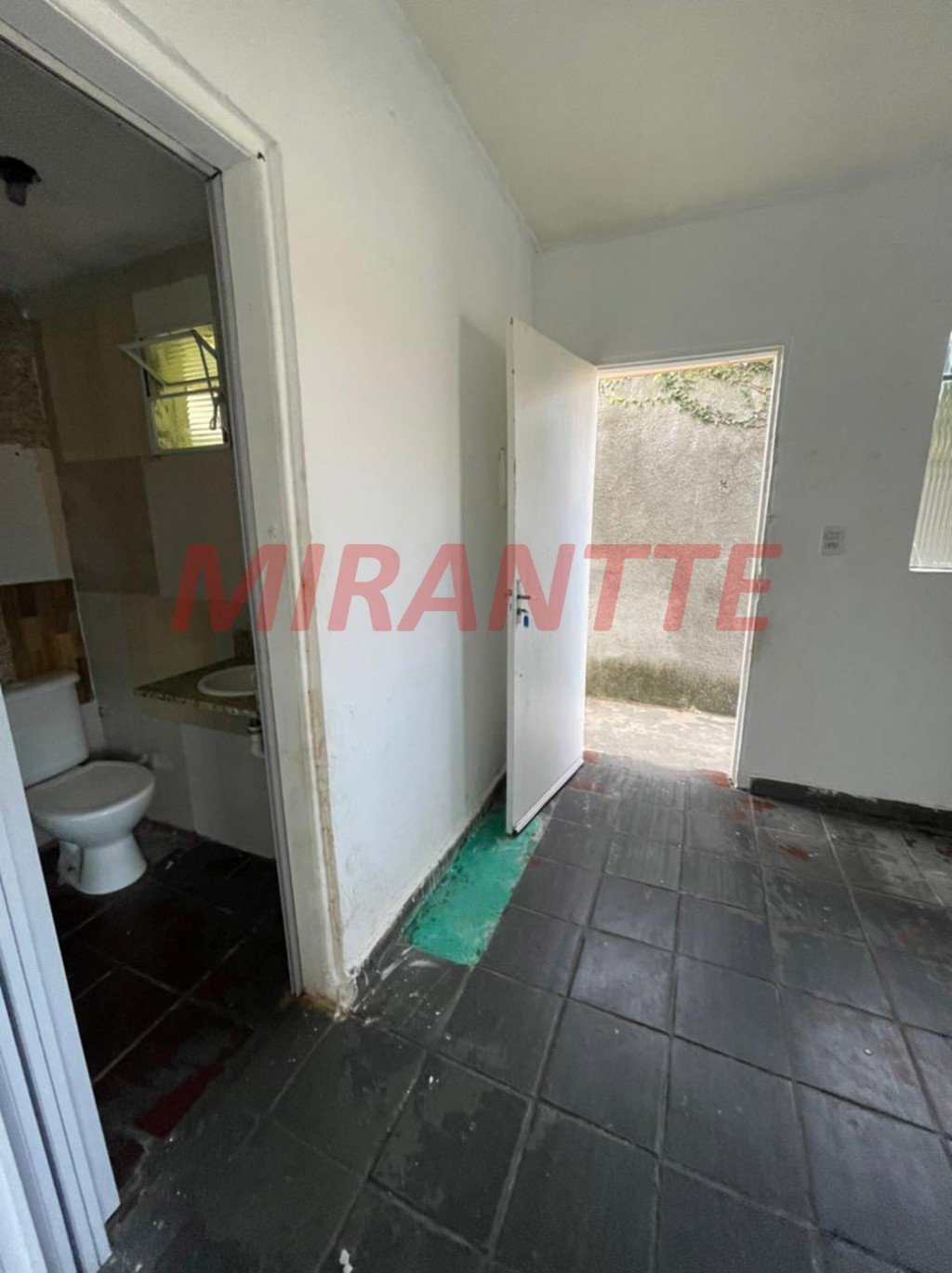 Sobrado de 90m² com 1 quarto em Jardim Virginia Bianca