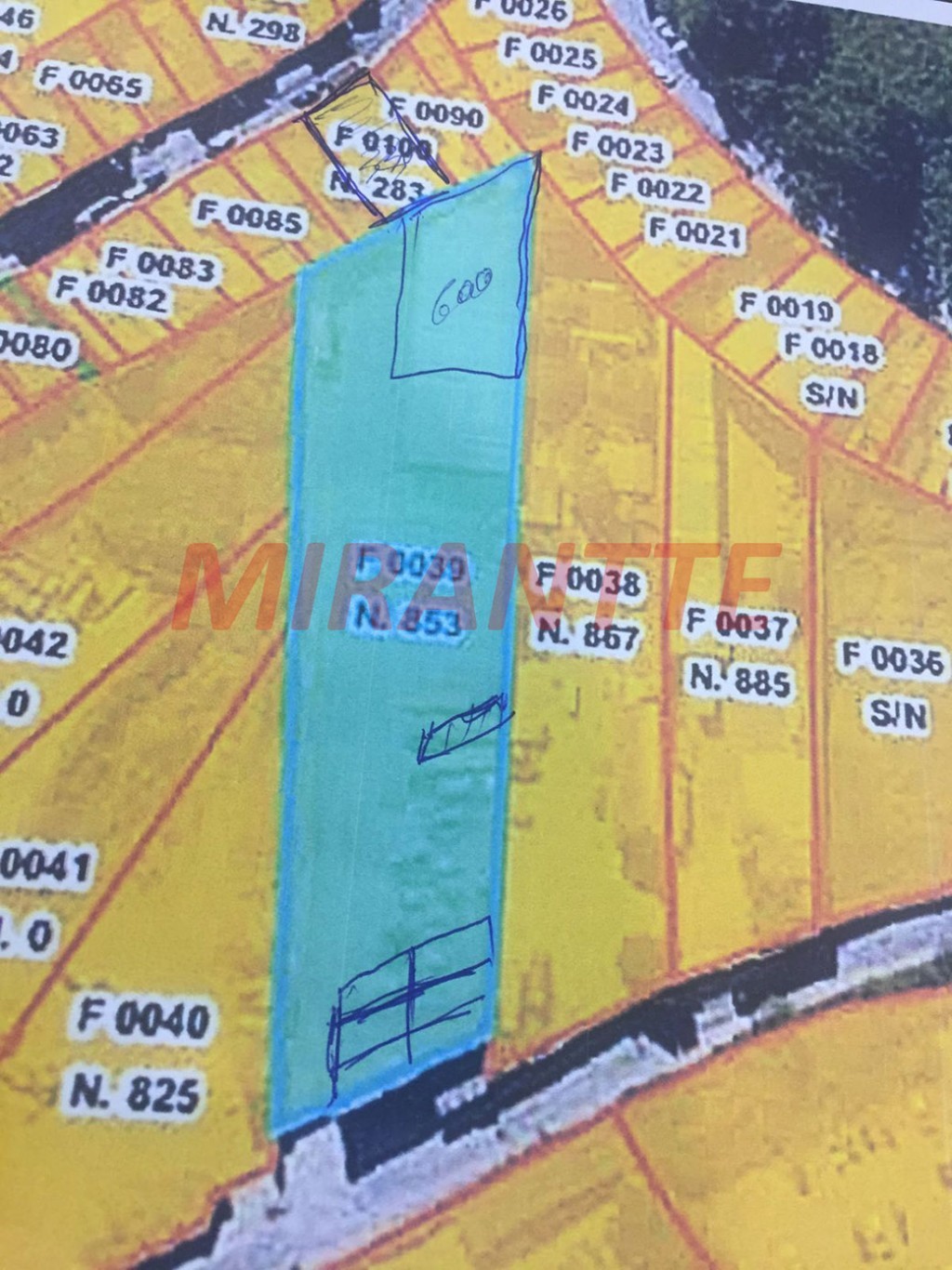 Terreno de 3800m² em Jardim Peri