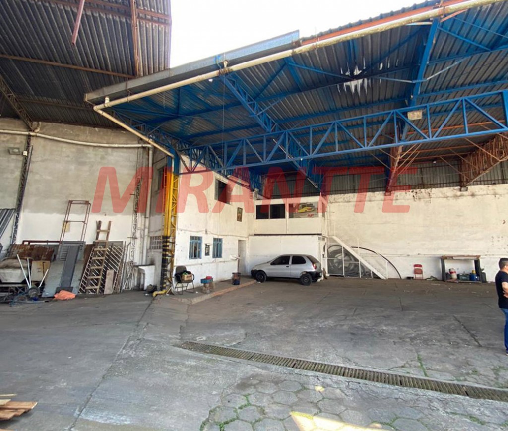 Terreno de 3800m² em Jardim Peri