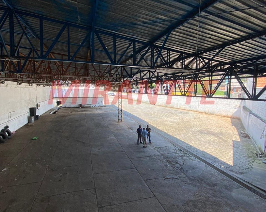 Terreno de 3800m² em Jardim Peri