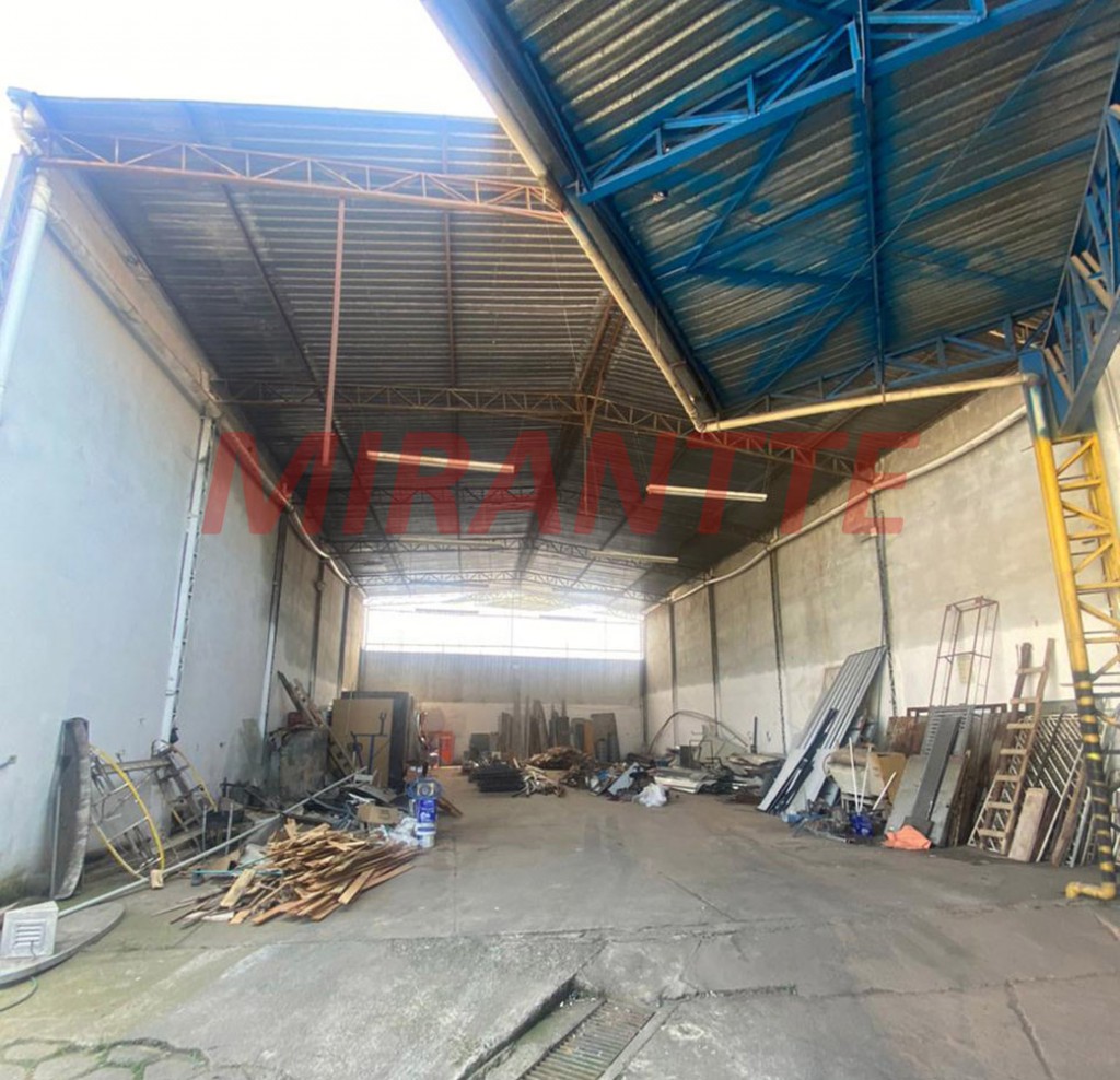 Terreno de 3800m² em Jardim Peri