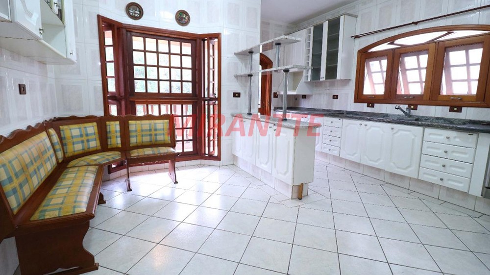 Sobrado de 400m² com 3 quartos em Jardim Leonor Mendes De Barros