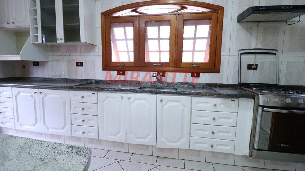 Sobrado de 400m² com 3 quartos em Jardim Leonor Mendes De Barros