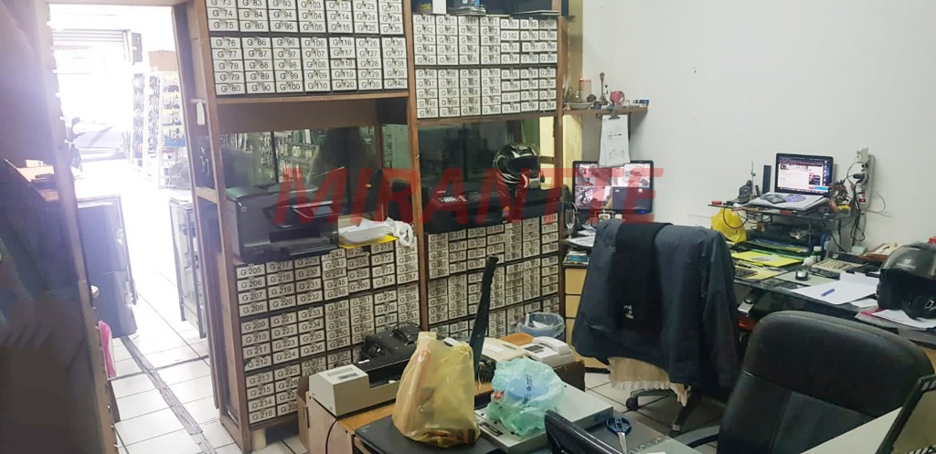 Comercial de 300m² em Santana