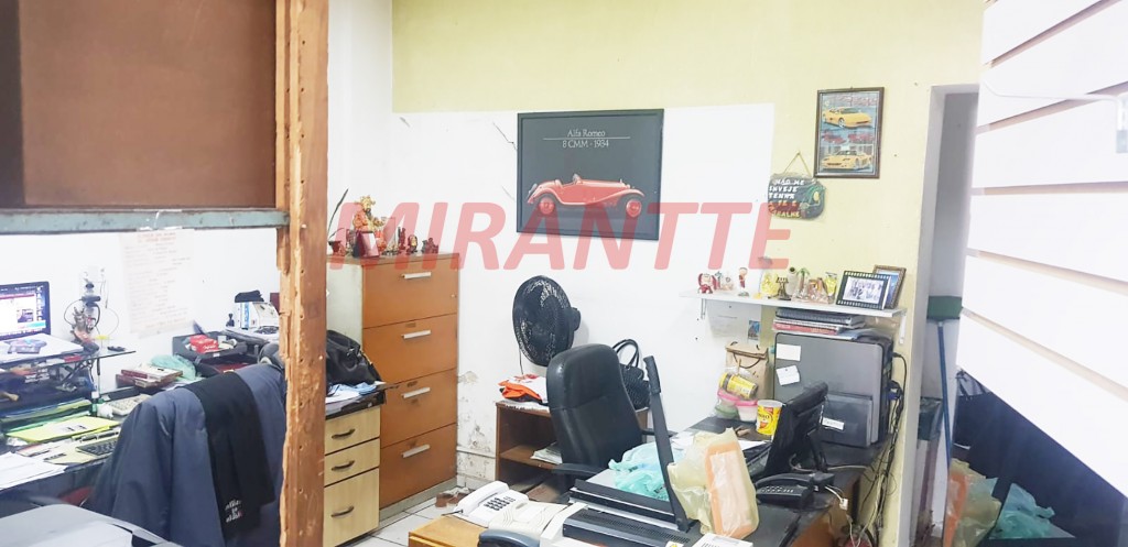 Comercial de 300m² em Santana