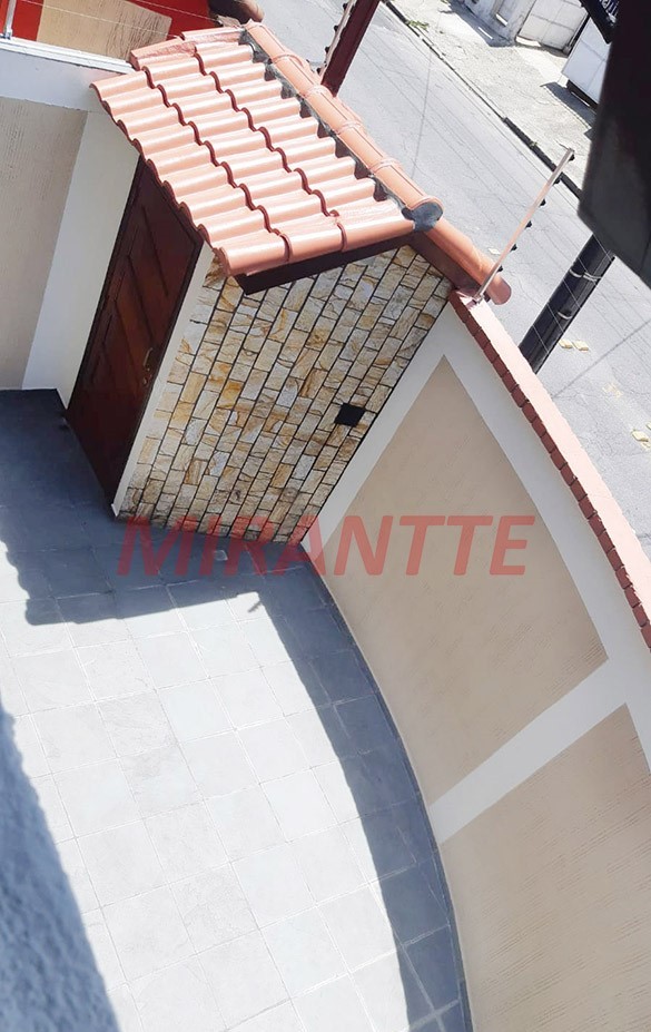 Sobrado de 164m² com 4 quartos em Vila Galvão