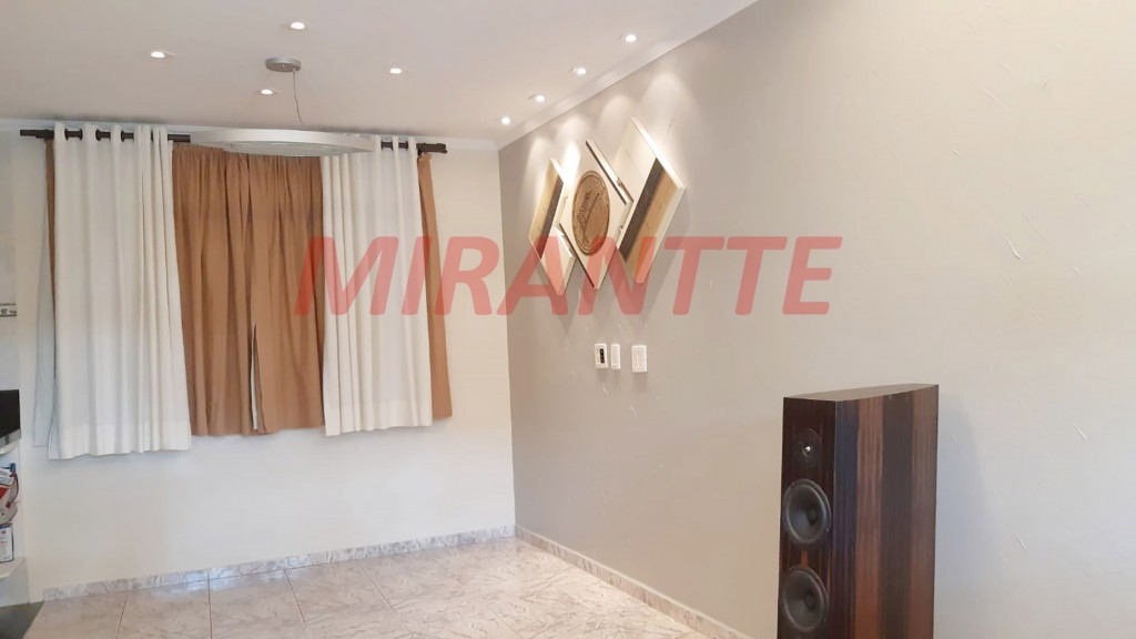 Sobrado de 164m² com 4 quartos em Vila Galvão