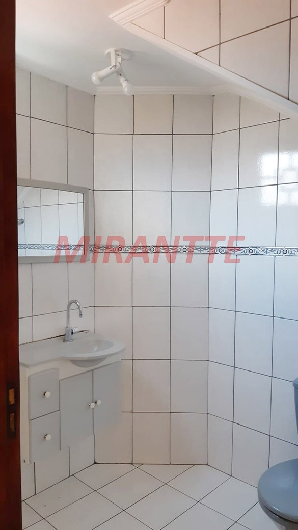 Sobrado de 164m² com 4 quartos em Vila Galvão
