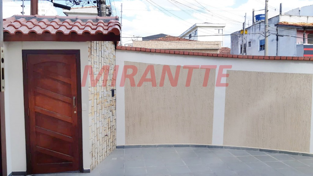 Sobrado de 164m² com 4 quartos em Vila Galvão