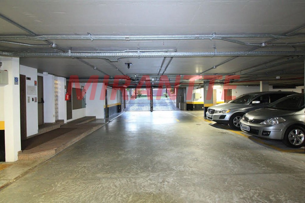 Comercial de 2301m² em Vila Hamburguesa