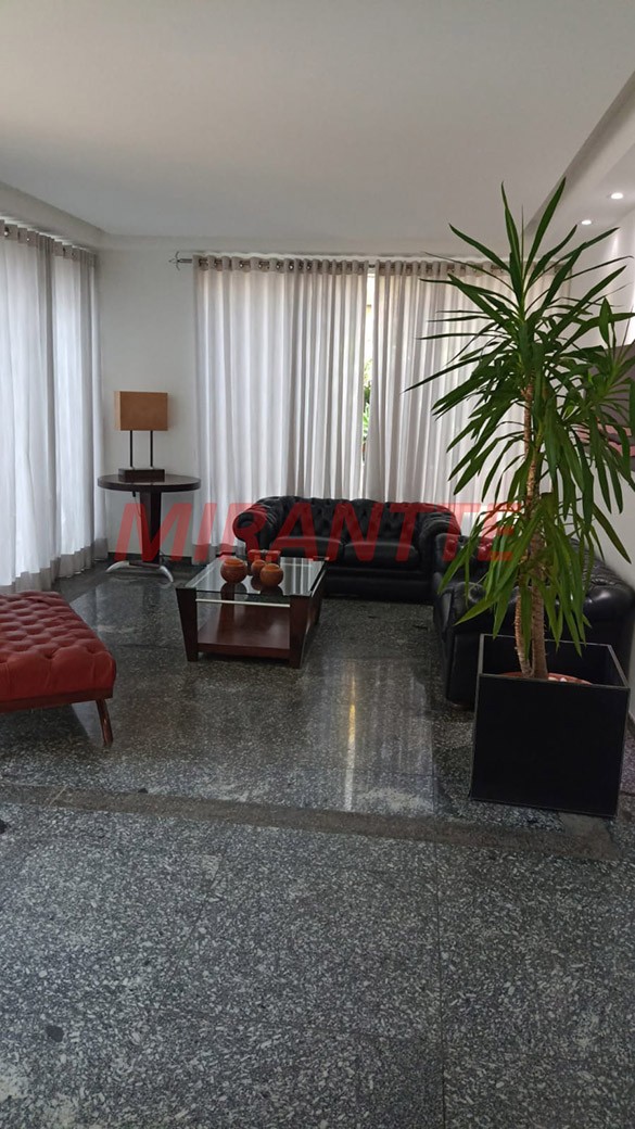Apartamento de 210m² com 4 quartos em Água Fria