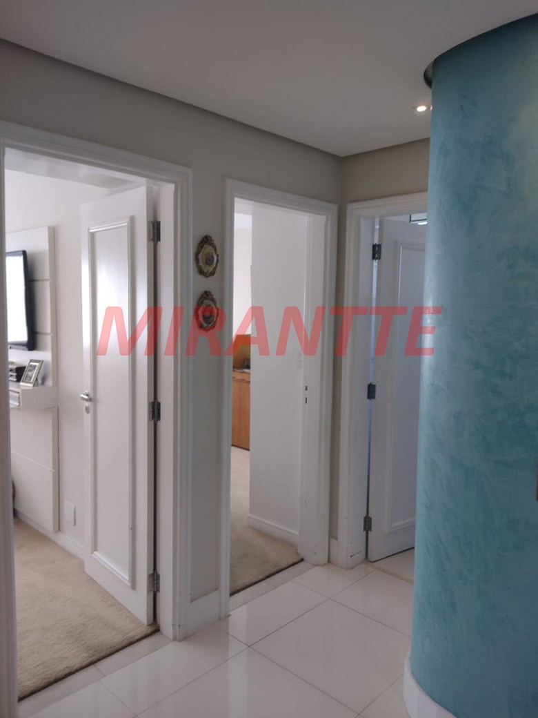 Apartamento de 210m² com 4 quartos em Água Fria