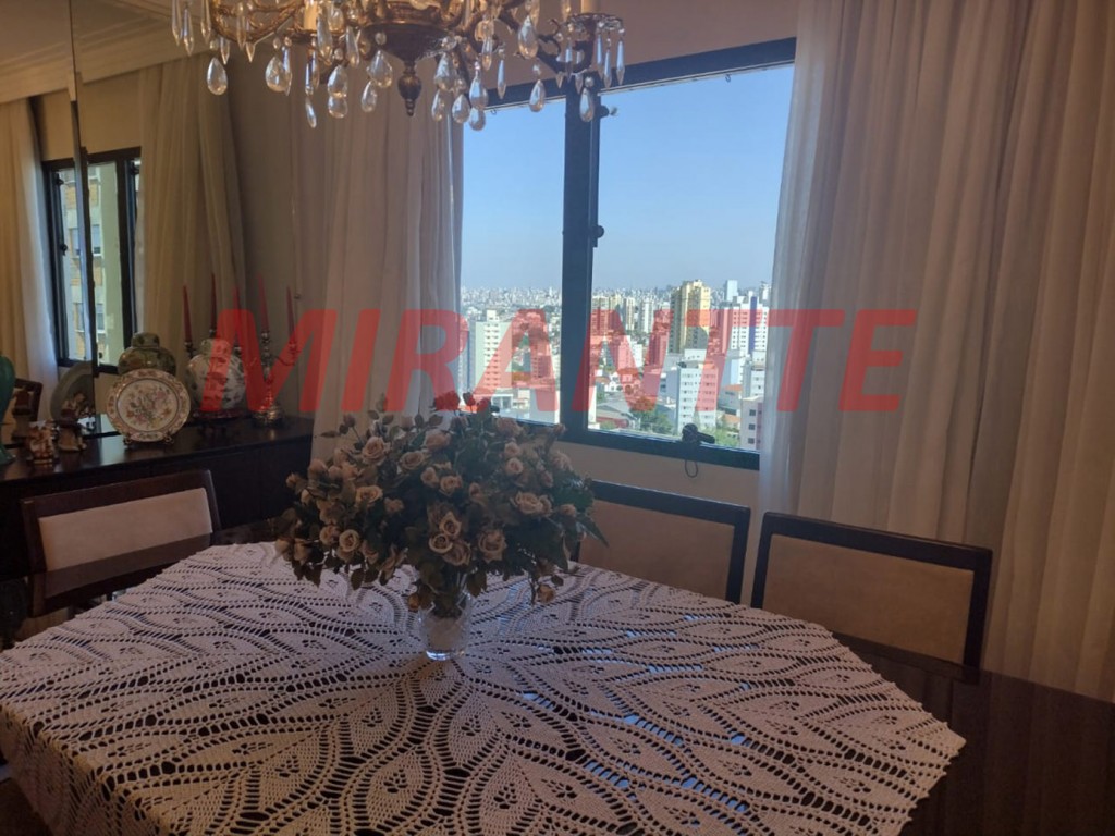 Apartamento de 210m² com 4 quartos em Água Fria