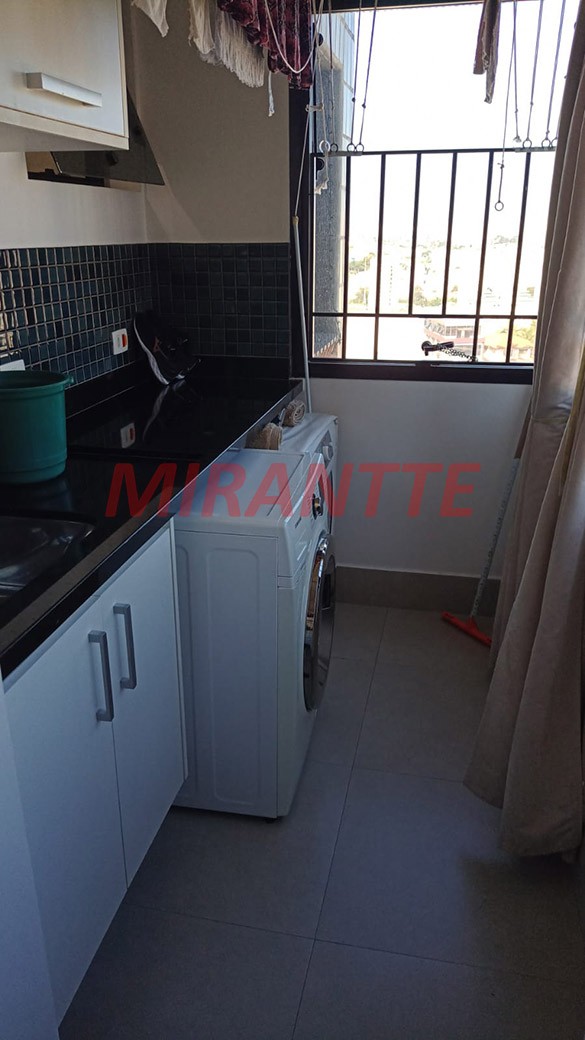 Apartamento de 210m² com 4 quartos em Água Fria