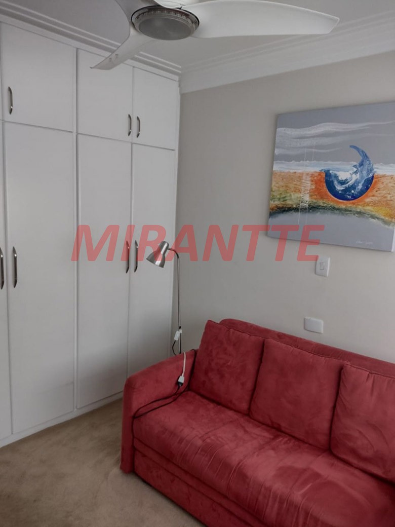 Apartamento de 210m² com 4 quartos em Água Fria