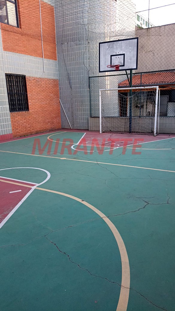 Apartamento de 210m² com 4 quartos em Água Fria