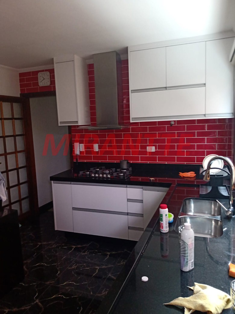 Sobrado de 225m² com 3 quartos em Vila Irmaos Arnoni