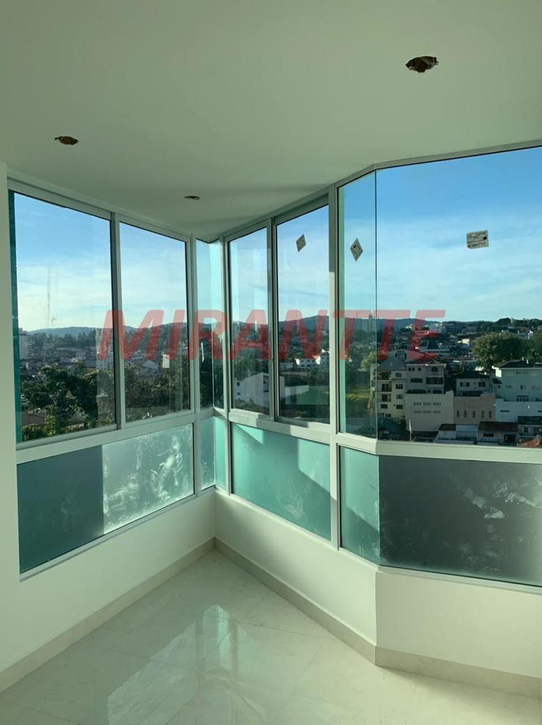 Apartamento com 2 quartos em Água Fria