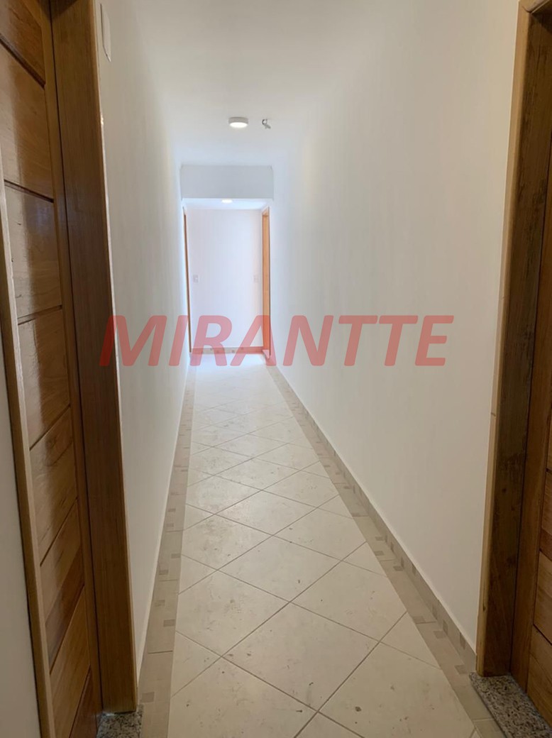 Apartamento com 2 quartos em Água Fria