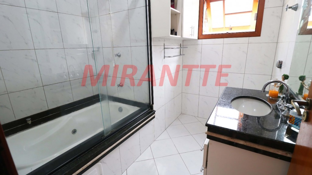 Sobrado de 161m² com 3 quartos em Vila Gustavo