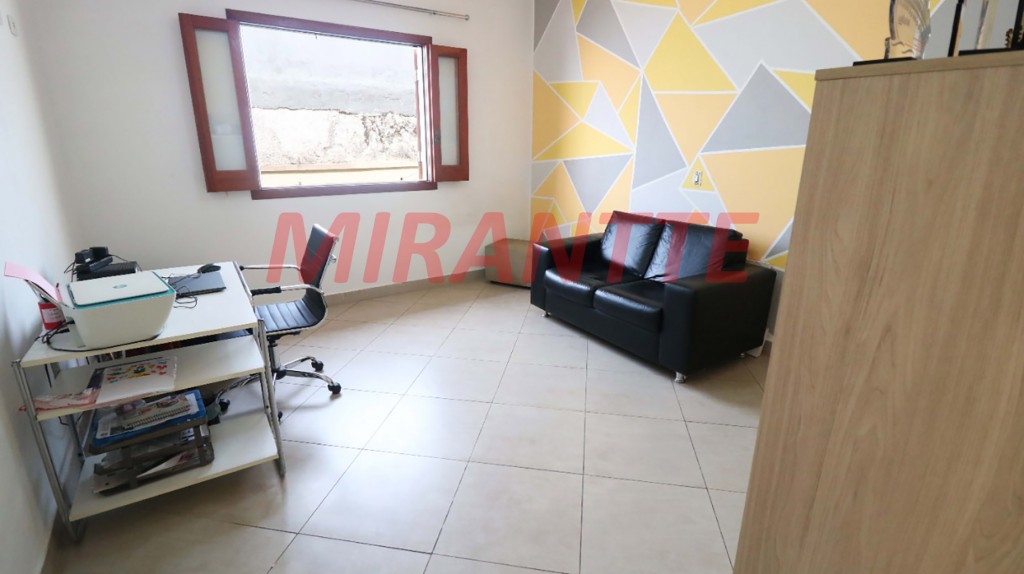 Sobrado de 161m² com 3 quartos em Vila Gustavo
