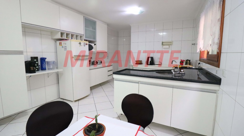 Sobrado de 161m² com 3 quartos em Vila Gustavo