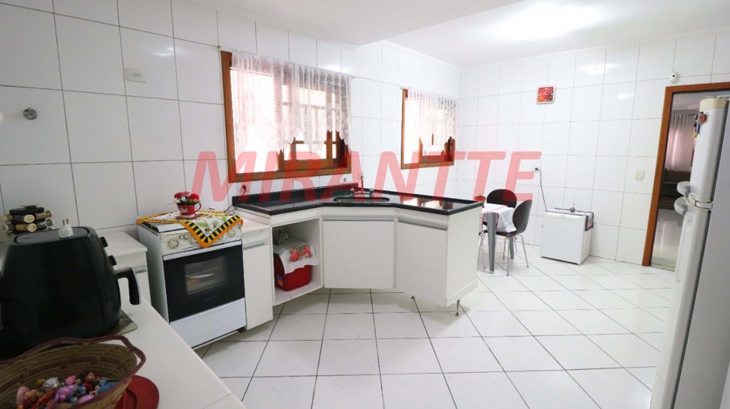 Sobrado de 161m² com 3 quartos em Vila Gustavo