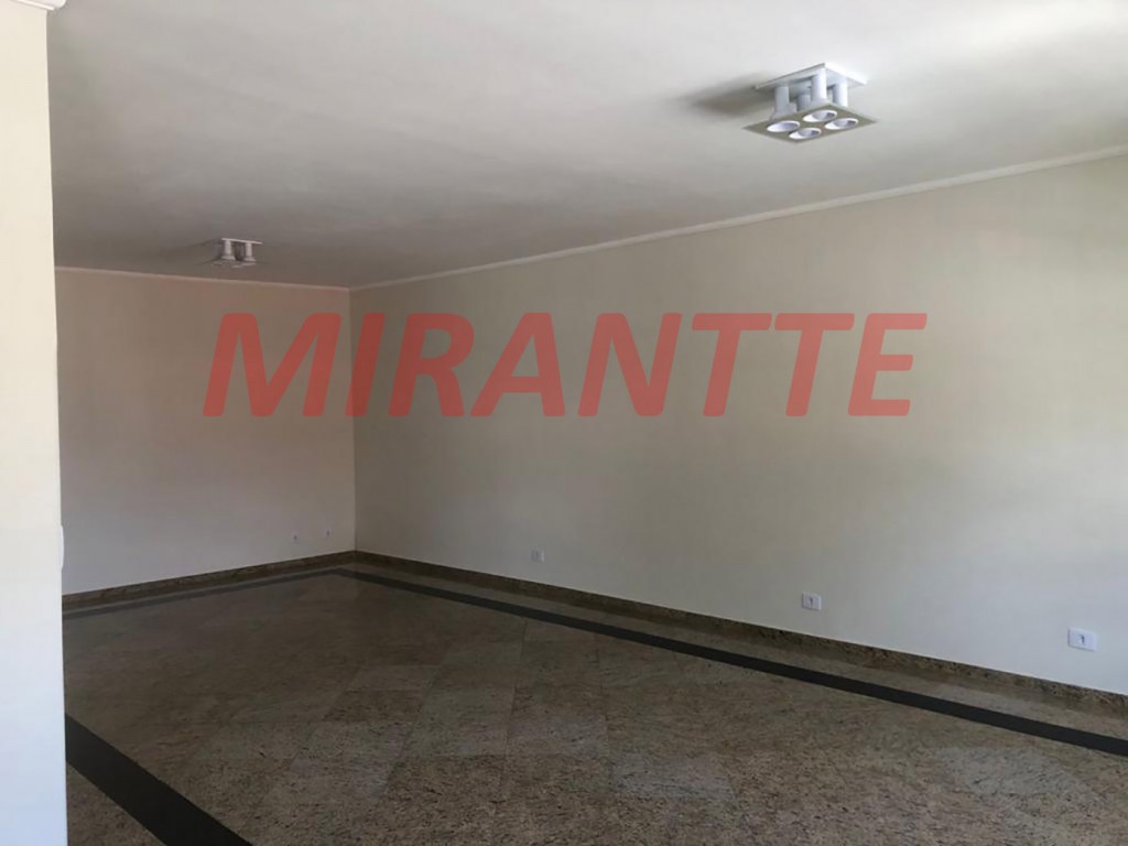 Sobrado de 211m² com 3 quartos em Tremembe